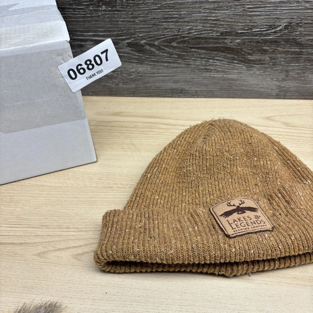 Lakes & Legends Hat Beanie Cuffed Knit Speckled Brown Brewery Patch Mens‎ Winter
